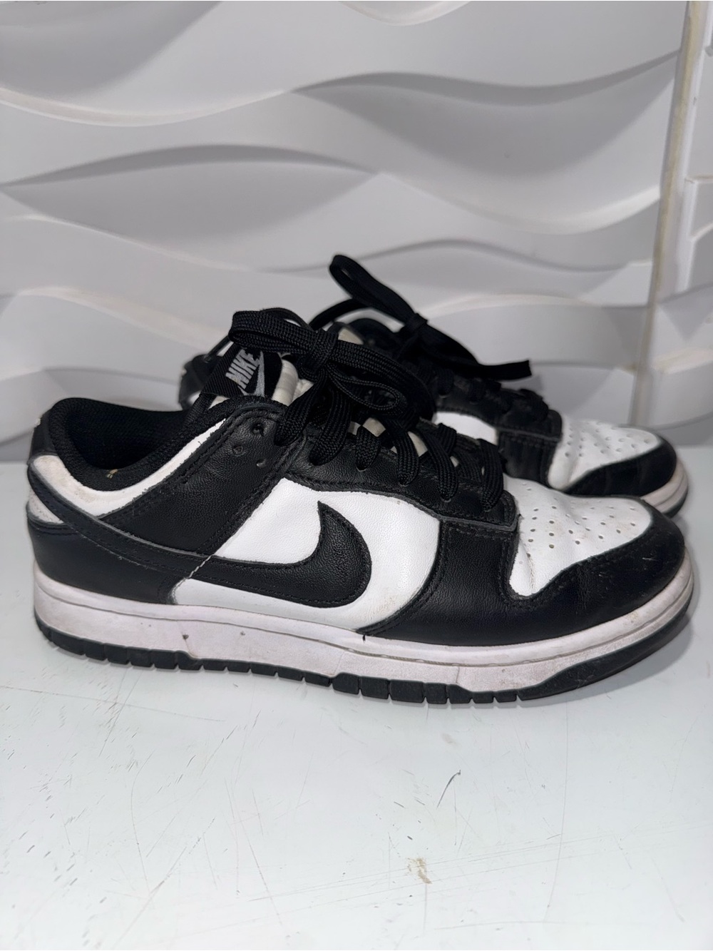 Nike Black and White Kids Low-Top Sneakers